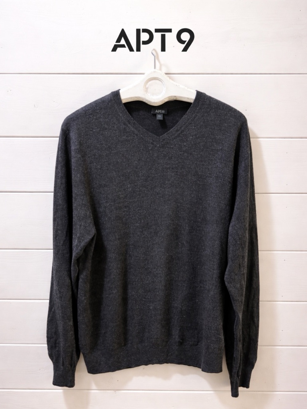 APT. 9 Charcoal Gray V-Neck Sweater 50/100 merino  – Men’s XXL